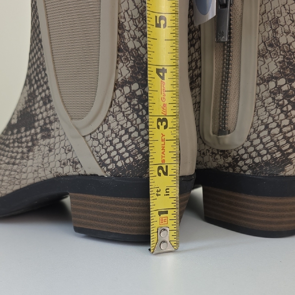 Lucky Brand Tan and Brown Snakeprint Ankle Boots.  Size 8. NWT - Picture 13 of 13